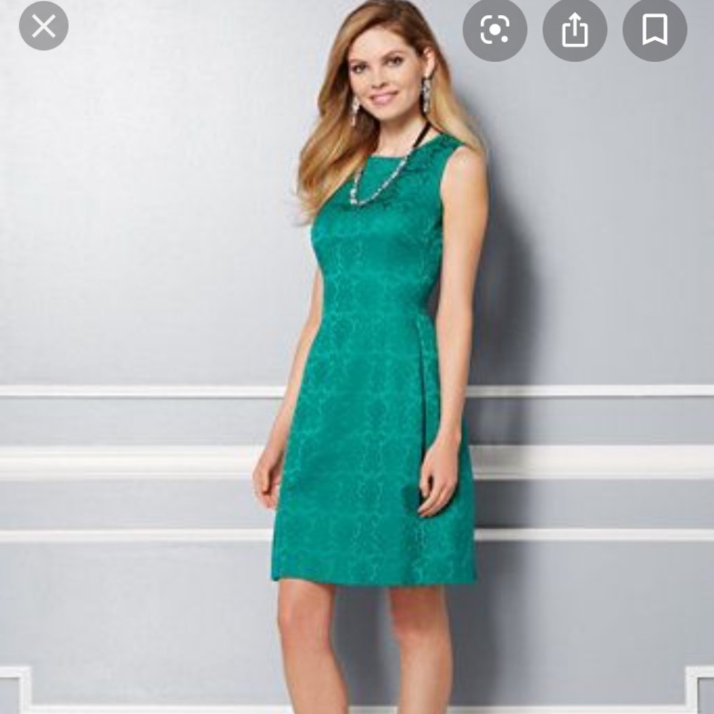 Eva Mendez green jacquard dress